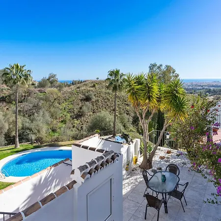 Sunny Flat With Pool In Hillside By Costarentals - Ref 52 Mijas