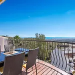 Апартаменты Sunny Flat With Pool By Costarentals - Ref 52 *
