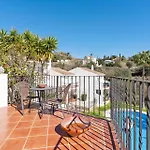 Sunny Flat With Pool By Costarentals - Ref 52 Апартаменты