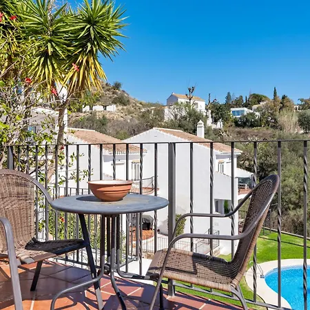 Sunny Flat With Pool In Hillside By Costarentals - Ref 52 Apartment